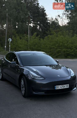 Седан Tesla Model 3 2019 в 