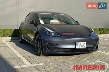 Седан Tesla Model 3 2022 в 