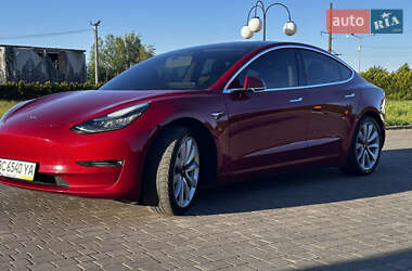 Седан Tesla Model 3 2019 в Львове