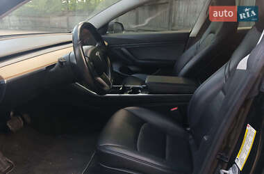 Седан Tesla Model 3 2019 в 