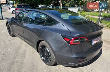Седан Tesla Model 3 2023 в 