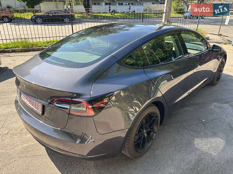 Седан Tesla Model 3 2023 в Полтаві