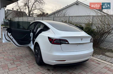 Седан Tesla Model 3 2021 в Киеве