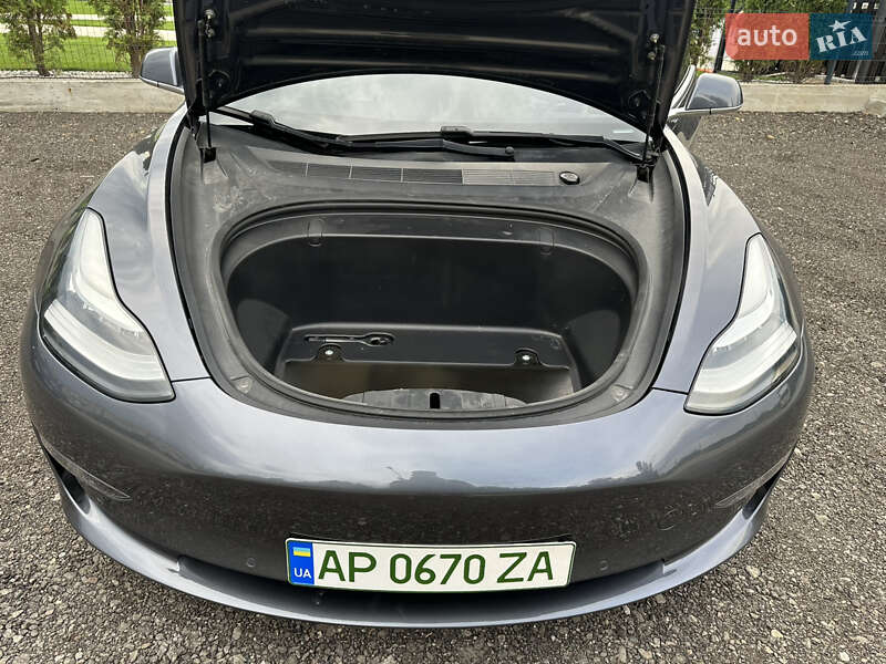 Седан Tesla Model 3 2018 в Запорожье