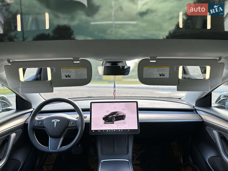 Седан Tesla Model 3 2022 в Луцке