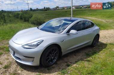 Седан Tesla Model 3 2018 в 