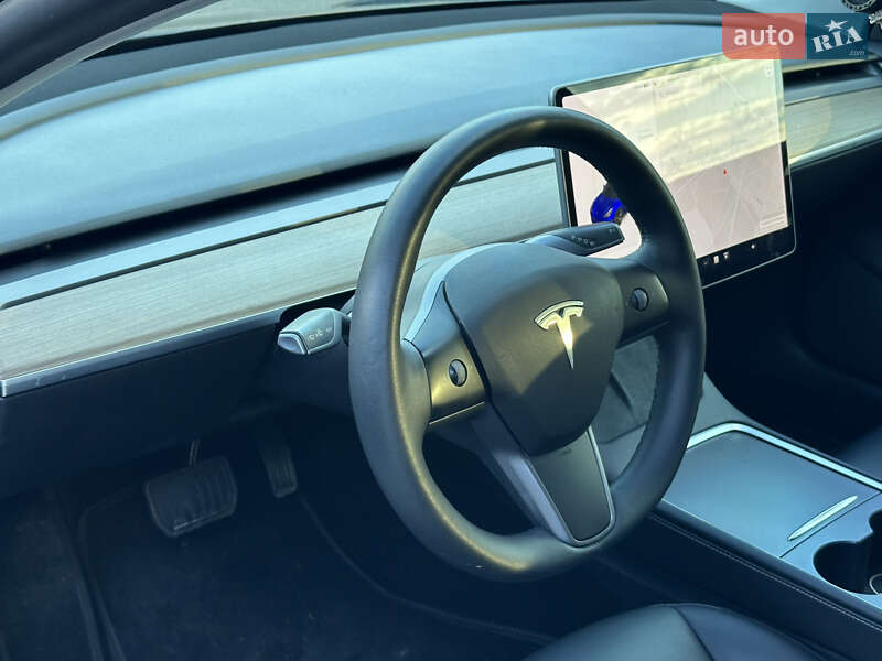 Седан Tesla Model 3 2021 в Києві