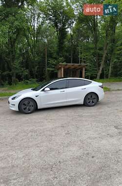 Седан Tesla Model 3 2021 в Бережанах