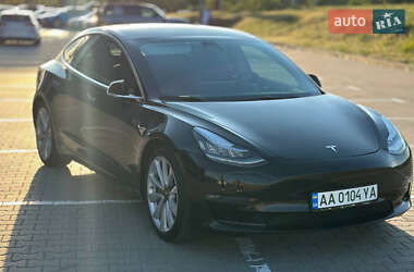 Седан Tesla Model 3 2019 в Киеве