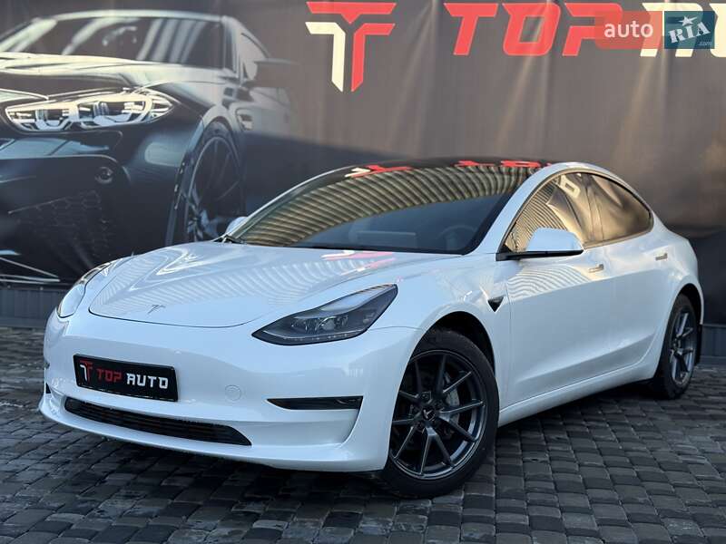 Tesla Model 3 2023