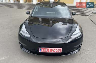 Седан Tesla Model 3 2020 в 