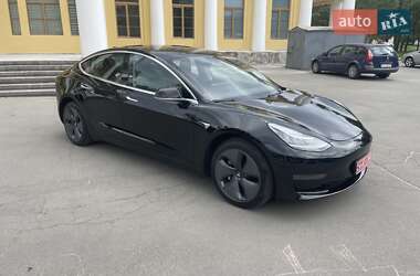 Седан Tesla Model 3 2020 в 
