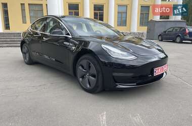 Седан Tesla Model 3 2020 в 