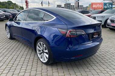 Седан Tesla Model 3 2020 в 
