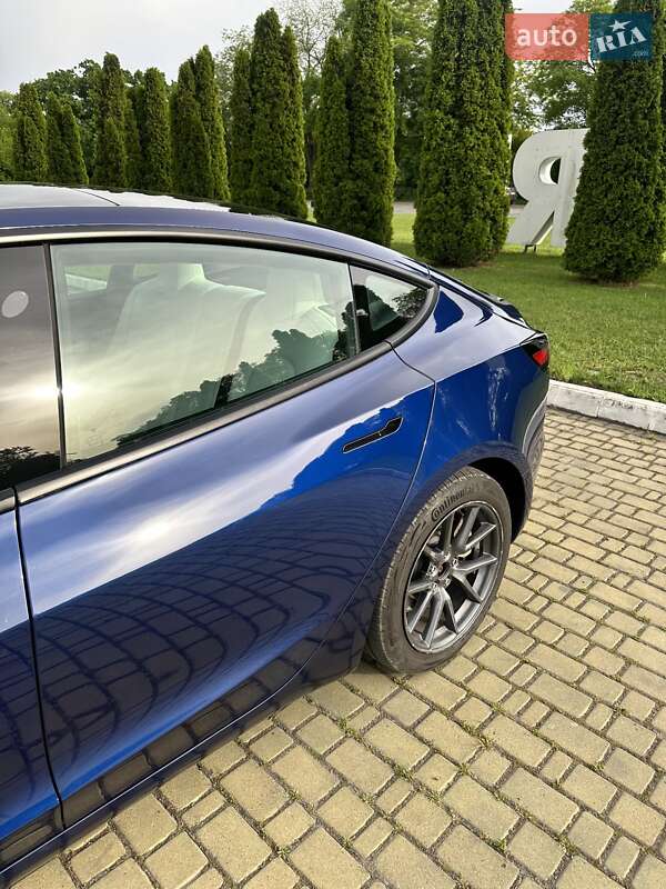 Седан Tesla Model 3 2022 в Одессе