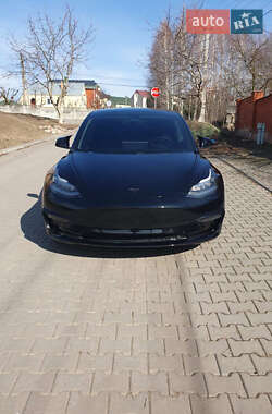 Седан Tesla Model 3 2020 в 
