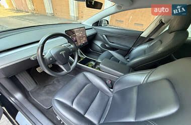 Седан Tesla Model 3 2018 в 