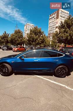 Седан Tesla Model 3 2019 в Одесі