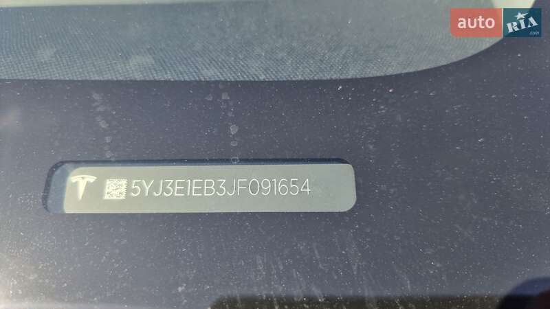 Седан Tesla Model 3 2018 в Виннице