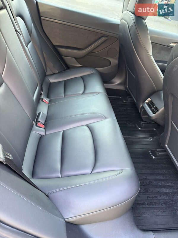 Седан Tesla Model 3 2022 в Харкові