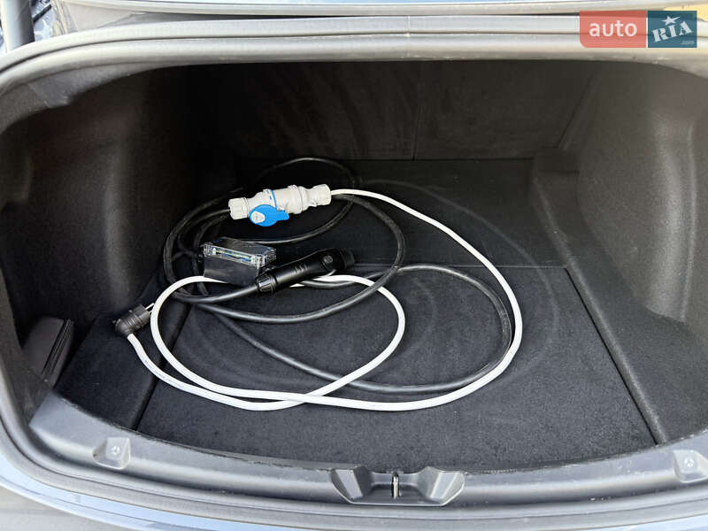 Седан Tesla Model 3 2022 в Харкові