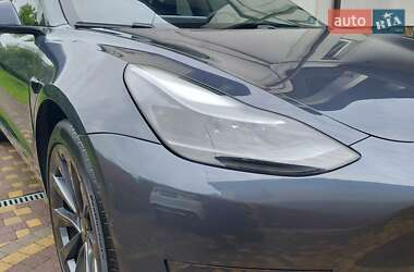 Седан Tesla Model 3 2021 в 