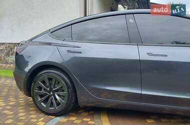 Седан Tesla Model 3 2021 в 