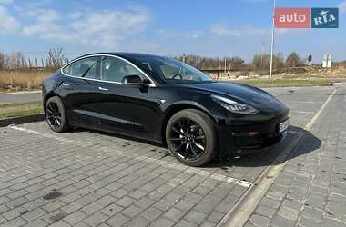 Седан Tesla Model 3 2019 в 