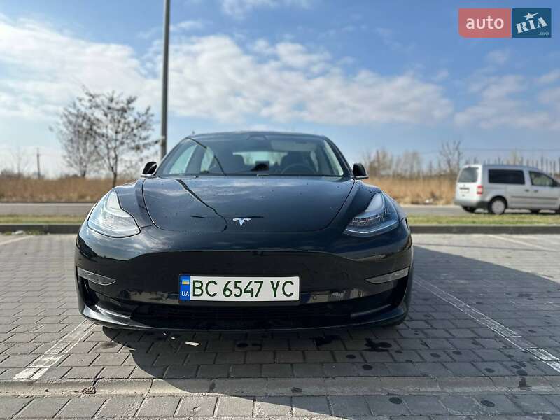 Седан Tesla Model 3 2019 в 
