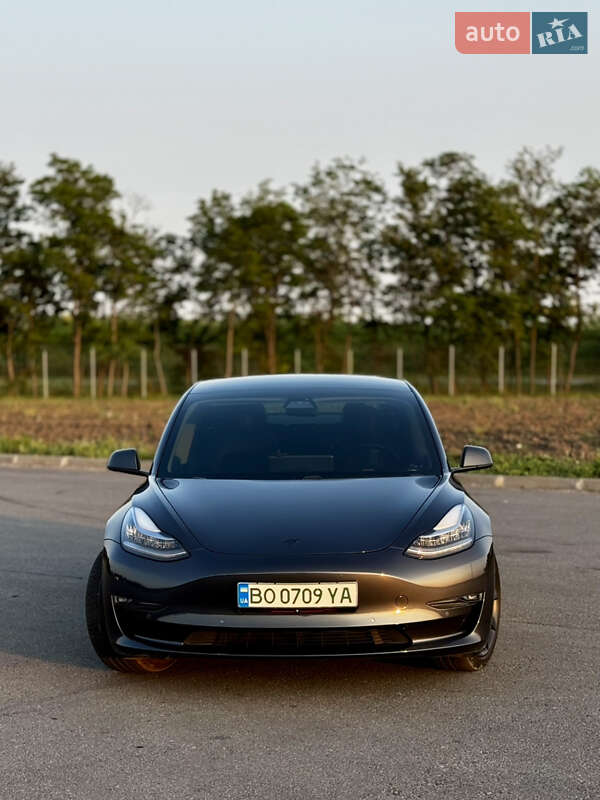 Седан Tesla Model 3 2018 в Днепре