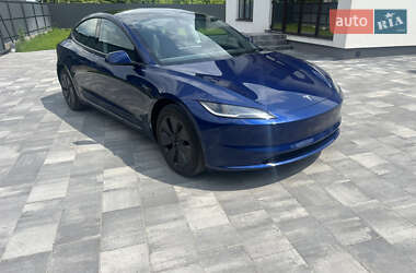 Седан Tesla Model 3 2024 в Старокостянтинові