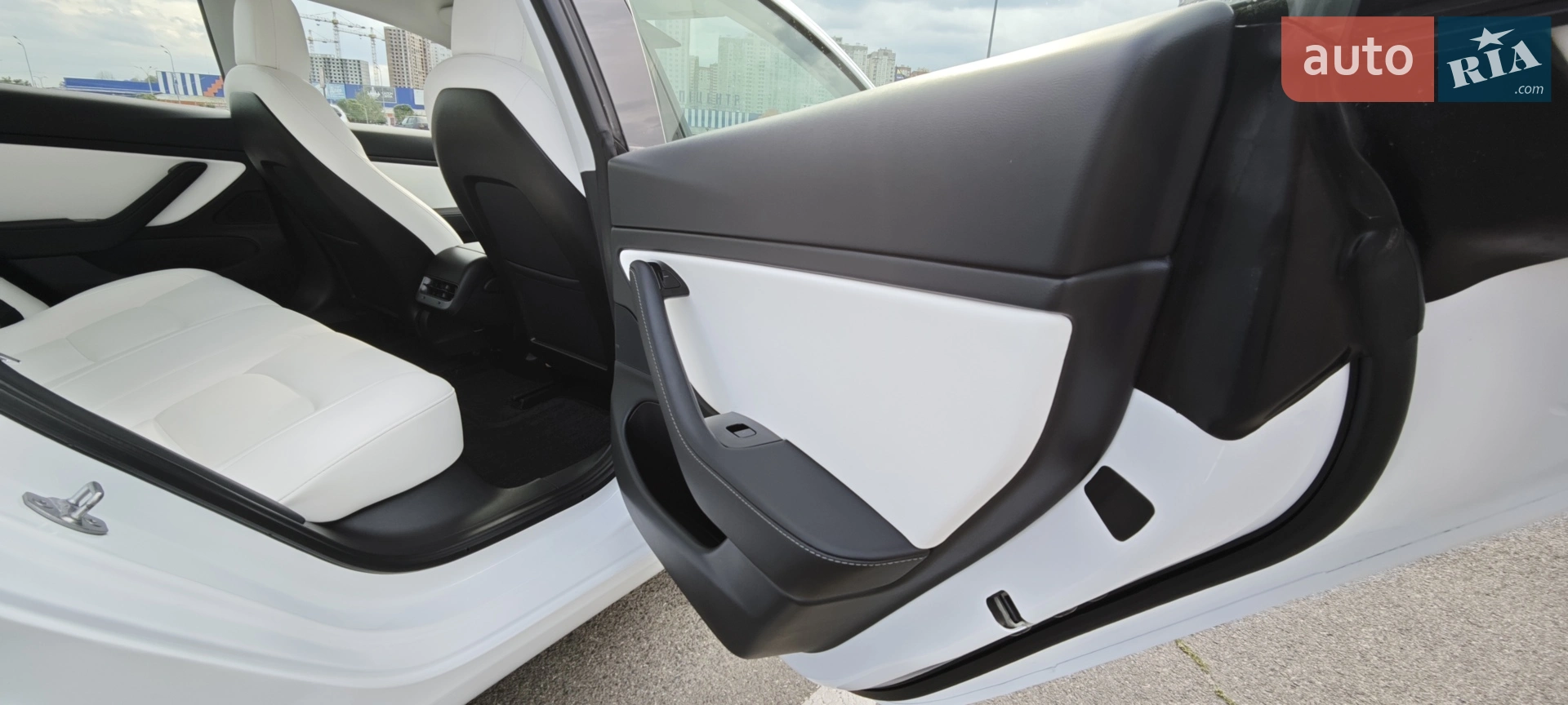 2020 Tesla Model 3 - мініатюра 16