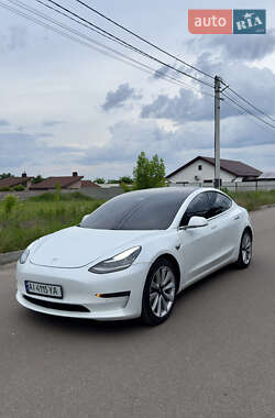 Седан Tesla Model 3 2019 в 