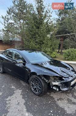 Седан Tesla Model 3 2024 в 