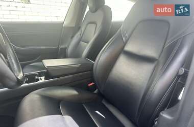Седан Tesla Model 3 2018 в Киеве