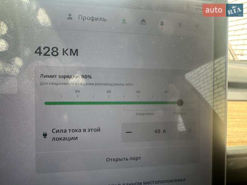 Седан Tesla Model 3 2018 в Києві