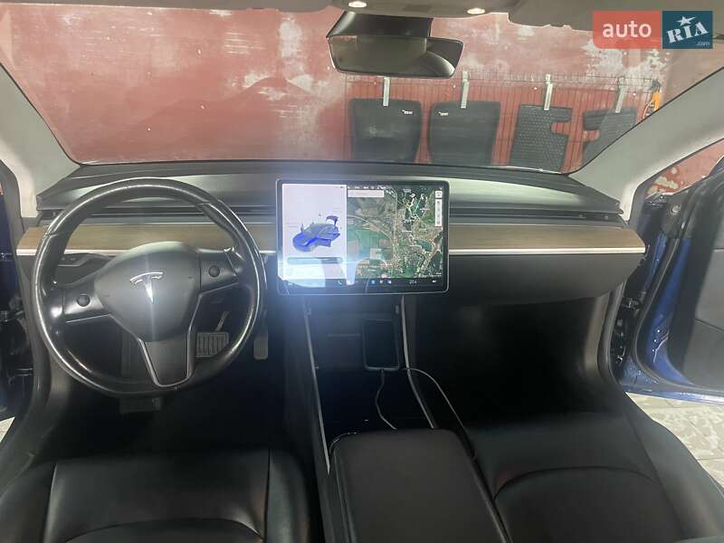 Седан Tesla Model 3 2017 в Харкові