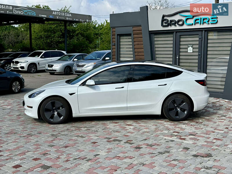 Седан Tesla Model 3 2022 в Вінниці