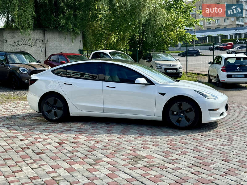 Седан Tesla Model 3 2022 в Вінниці