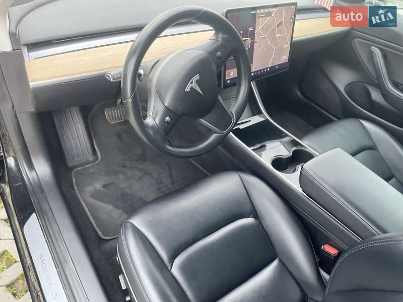 Седан Tesla Model 3 2018 в Хмельницком