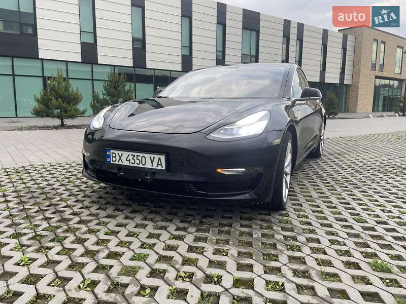 Седан Tesla Model 3 2018 в Хмельницком