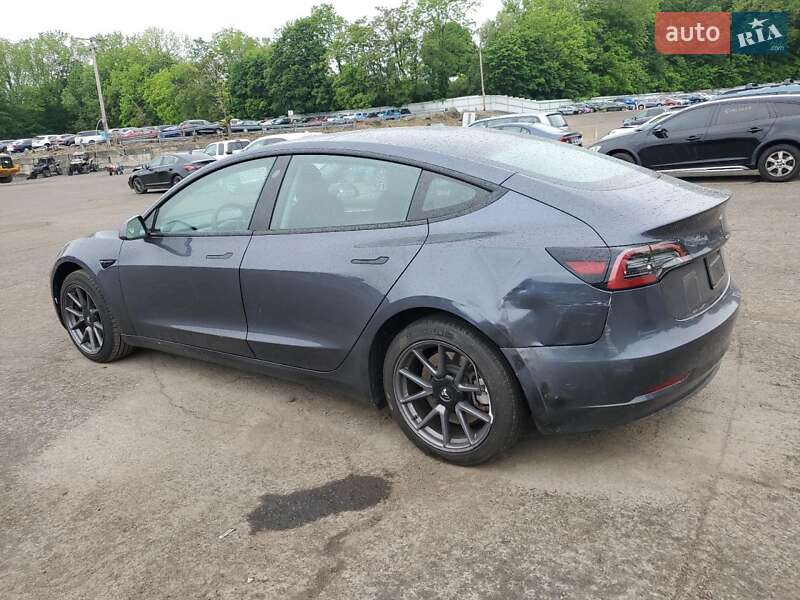 Седан Tesla Model 3 2023 в 