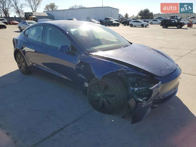 Седан Tesla Model 3 2024 в Киеве