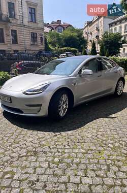 Седан Tesla Model 3 2018 в 
