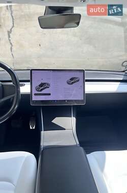 Седан Tesla Model 3 2018 в 