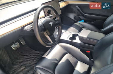 Седан Tesla Model 3 2022 в 