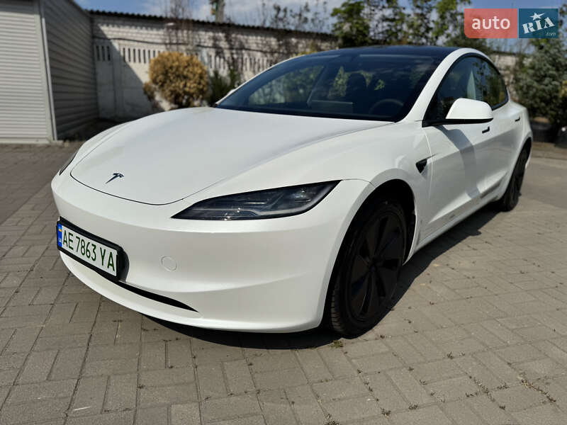 Седан Tesla Model 3 2024 в Днепре