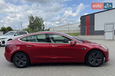 Седан Tesla Model 3 2020 в 