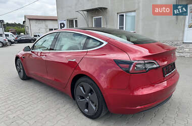 Седан Tesla Model 3 2020 в 