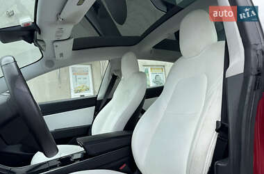 Седан Tesla Model 3 2020 в 